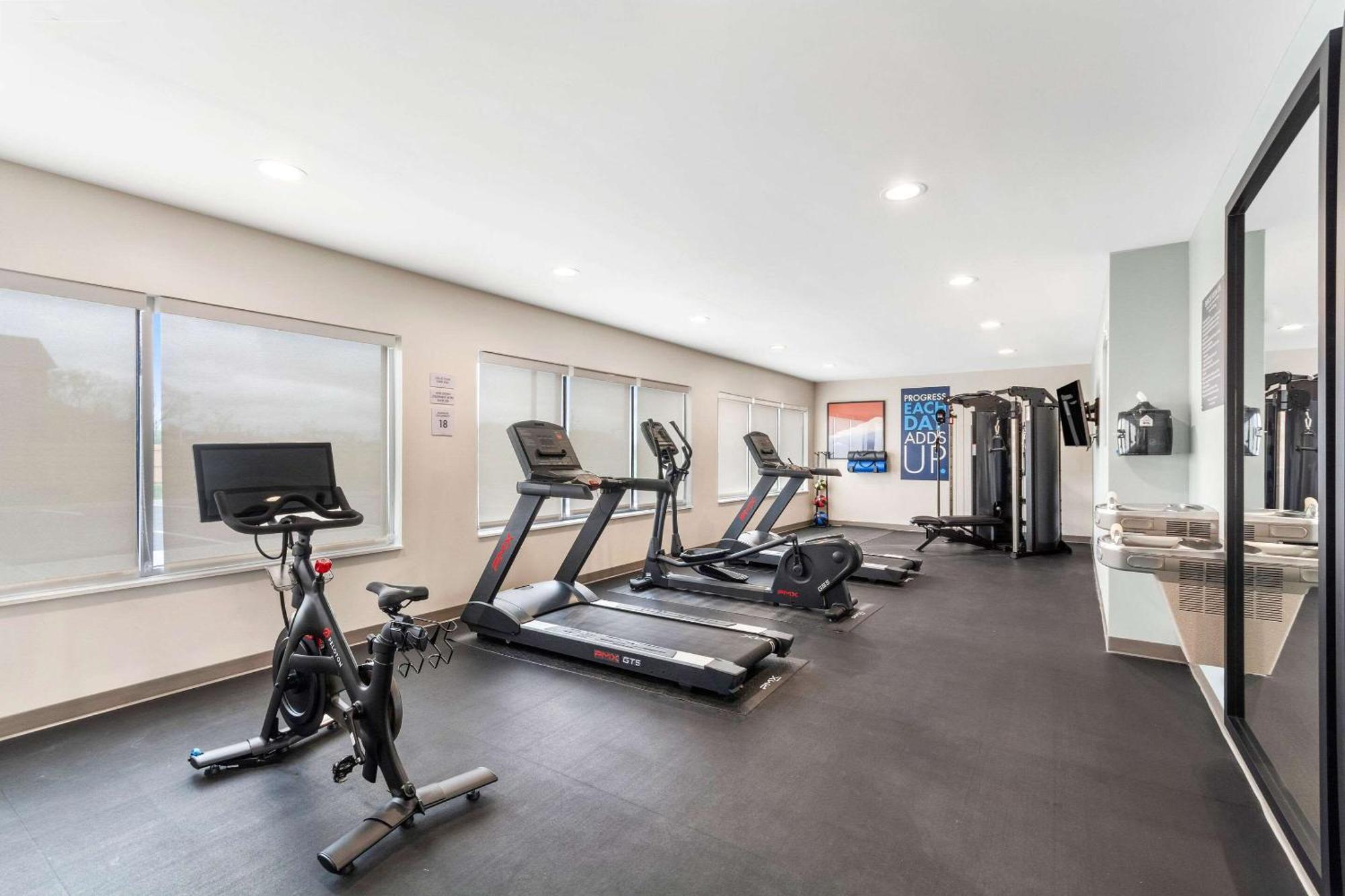 Everhome Suites Lexington - Horse Park 外观 照片