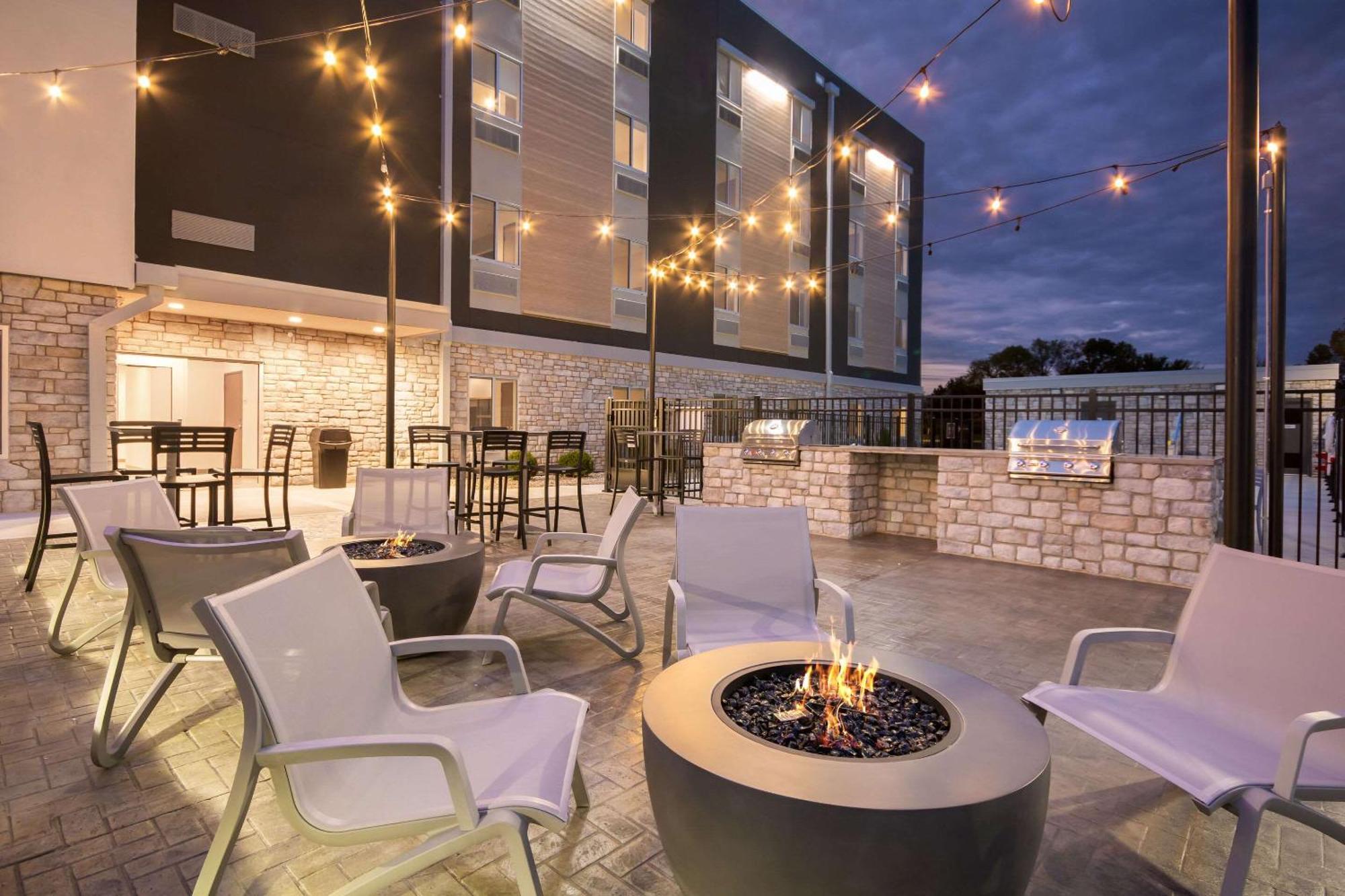 Everhome Suites Lexington - Horse Park 外观 照片