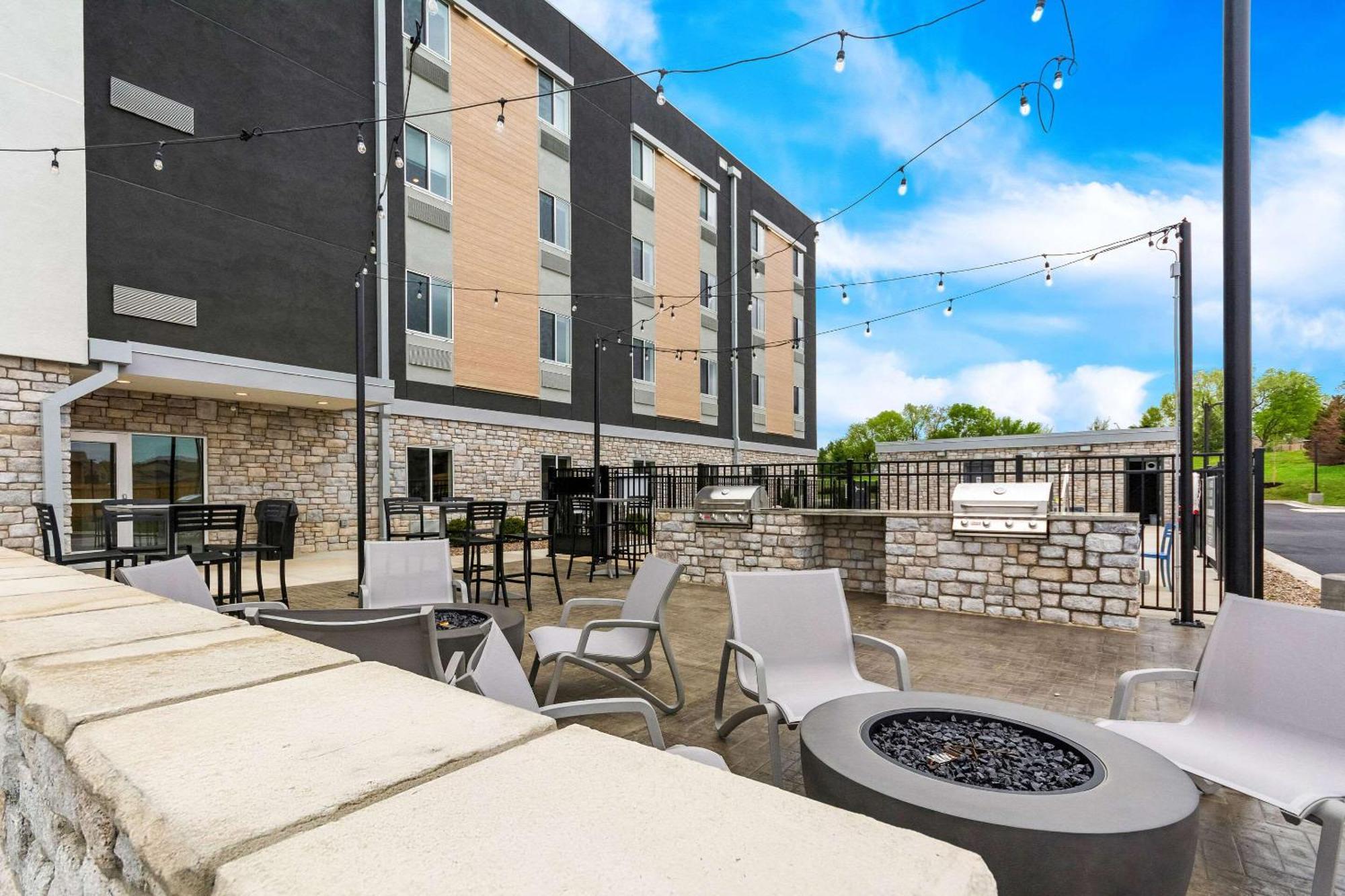 Everhome Suites Lexington - Horse Park 外观 照片